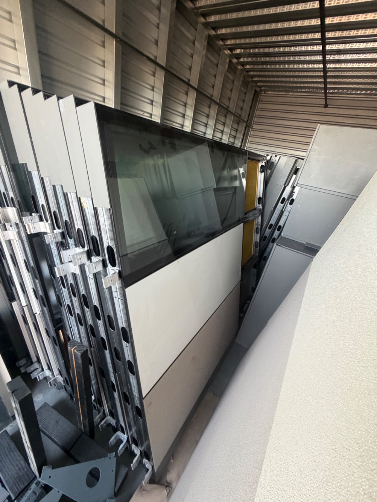 28 6x7 Workstations, 53″ panels in Scottsdale, photo 4